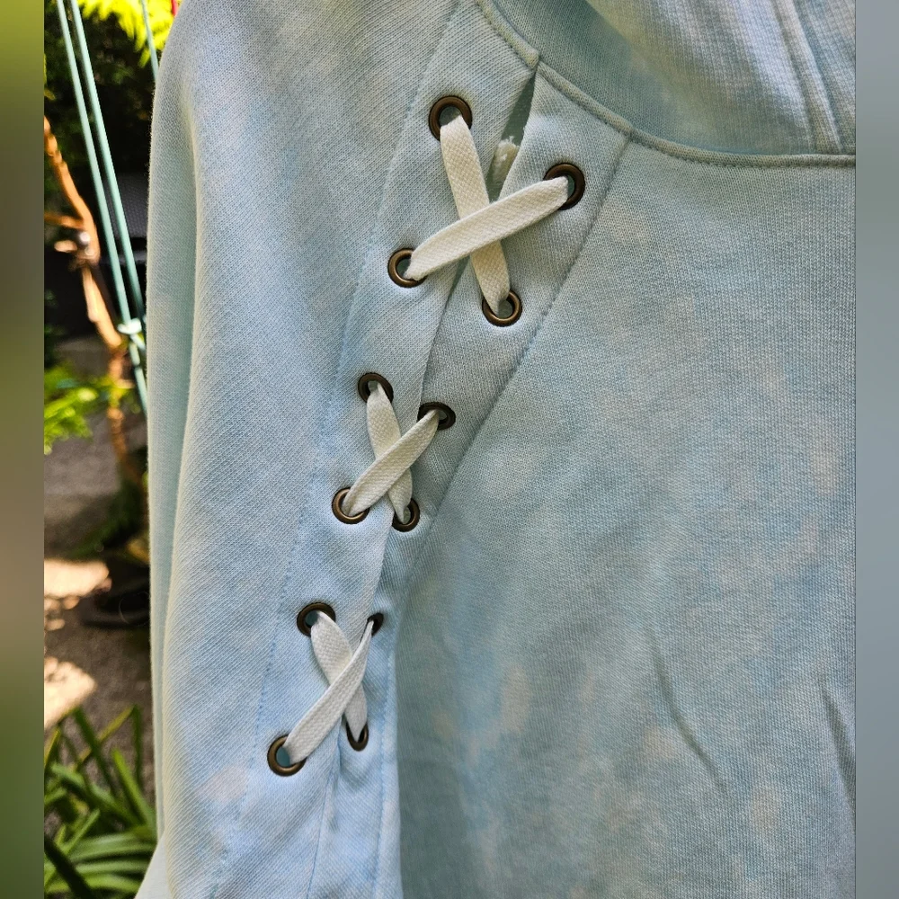 PINK Victoria's Secret Graphic Hoodie Sweatshirt LS Cropped Laced Blue Small EUC - Picture 6 of 12